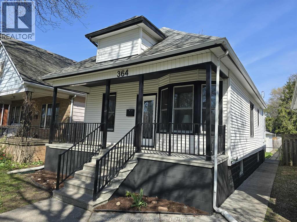 364 CLINTON STREET, Windsor, Ontario, N8X1A6 — Photo 2