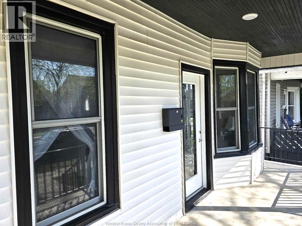 364 CLINTON STREET, Windsor, Ontario, N8X1A6 — Photo 3