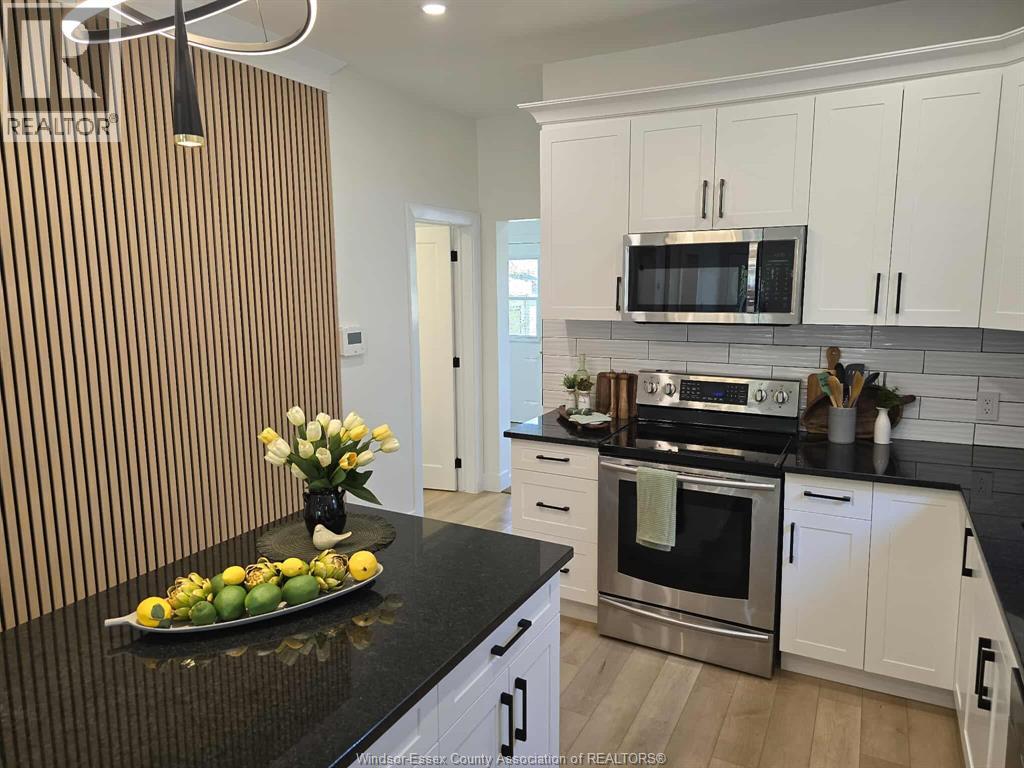 364 CLINTON STREET, Windsor, Ontario, N8X1A6 — Photo 8
