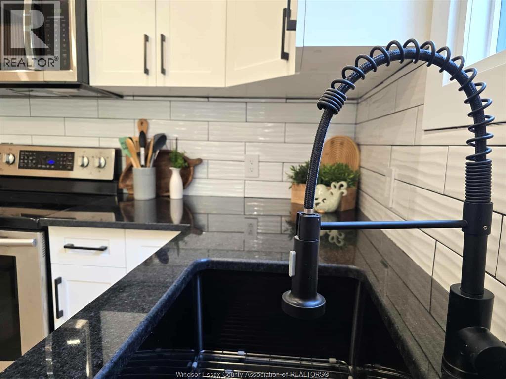 364 CLINTON STREET, Windsor, Ontario, N8X1A6 — Photo 9