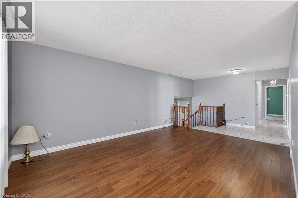 19 LYNWOOD Drive, Hamilton, Ontario, L8E3E7 — Photo 11