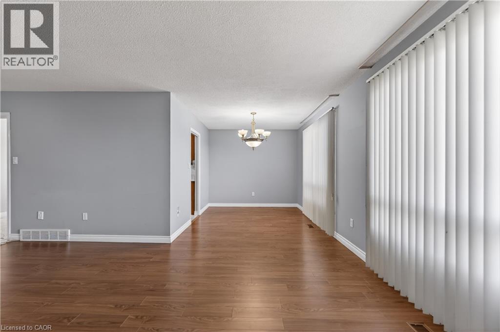 19 LYNWOOD Drive, Hamilton, Ontario, L8E3E7 — Photo 14