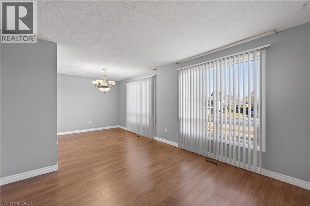 19 LYNWOOD Drive, Hamilton, Ontario, L8E3E7 — Photo 15