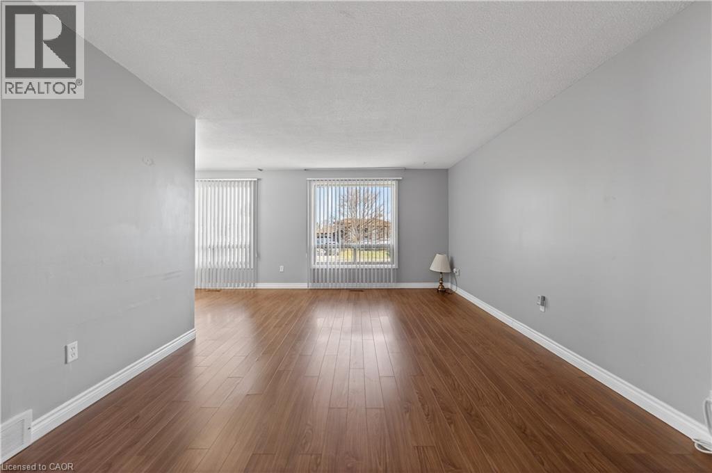 19 LYNWOOD Drive, Hamilton, Ontario, L8E3E7 — Photo 16