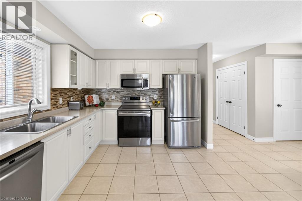 21 MULLIN Drive, Guelph, Ontario, N1E0E1 — Photo 9