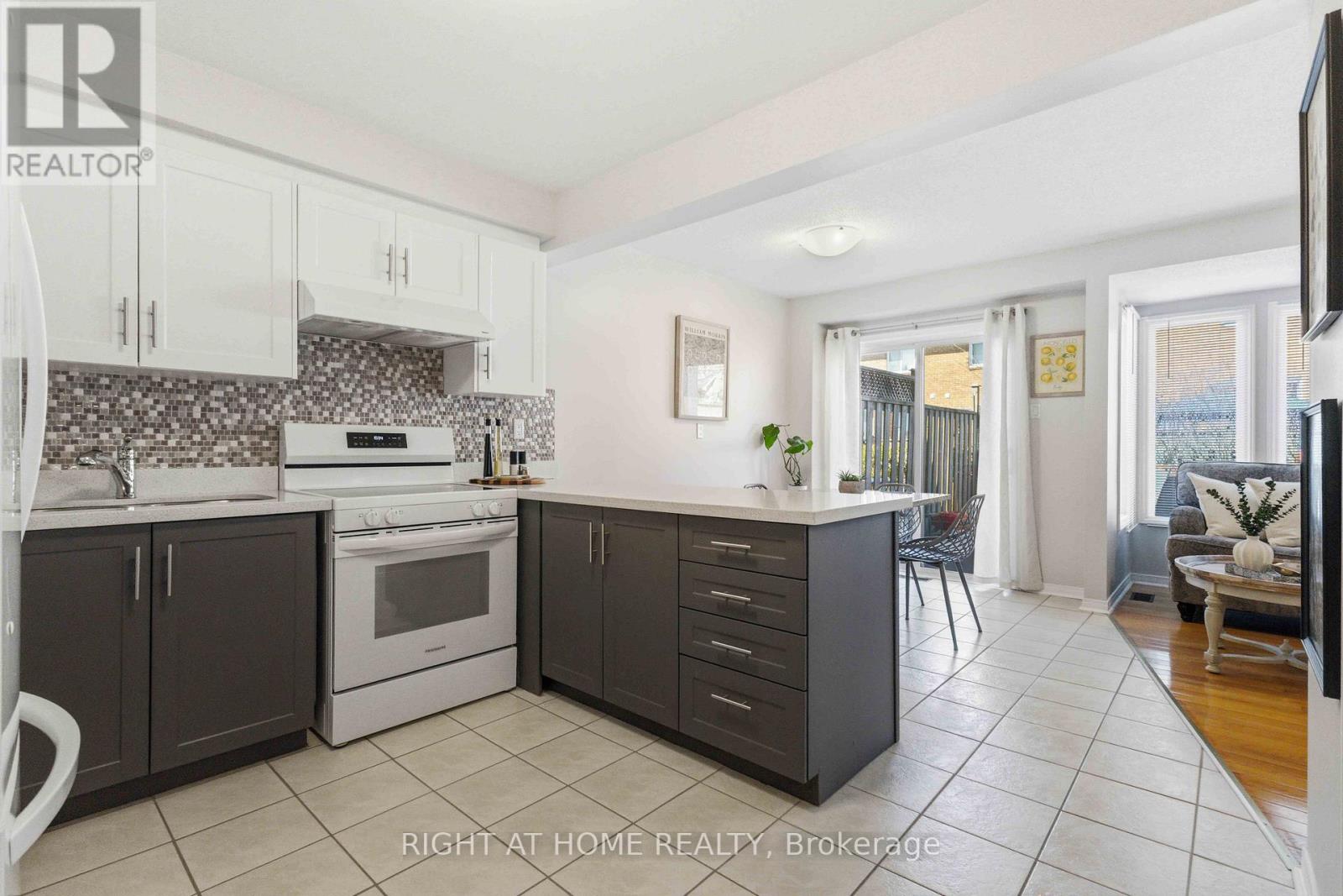 39 DAVIES CRESCENT, Whitby (Pringle Creek), Ontario, L1N8X4 — Photo 9