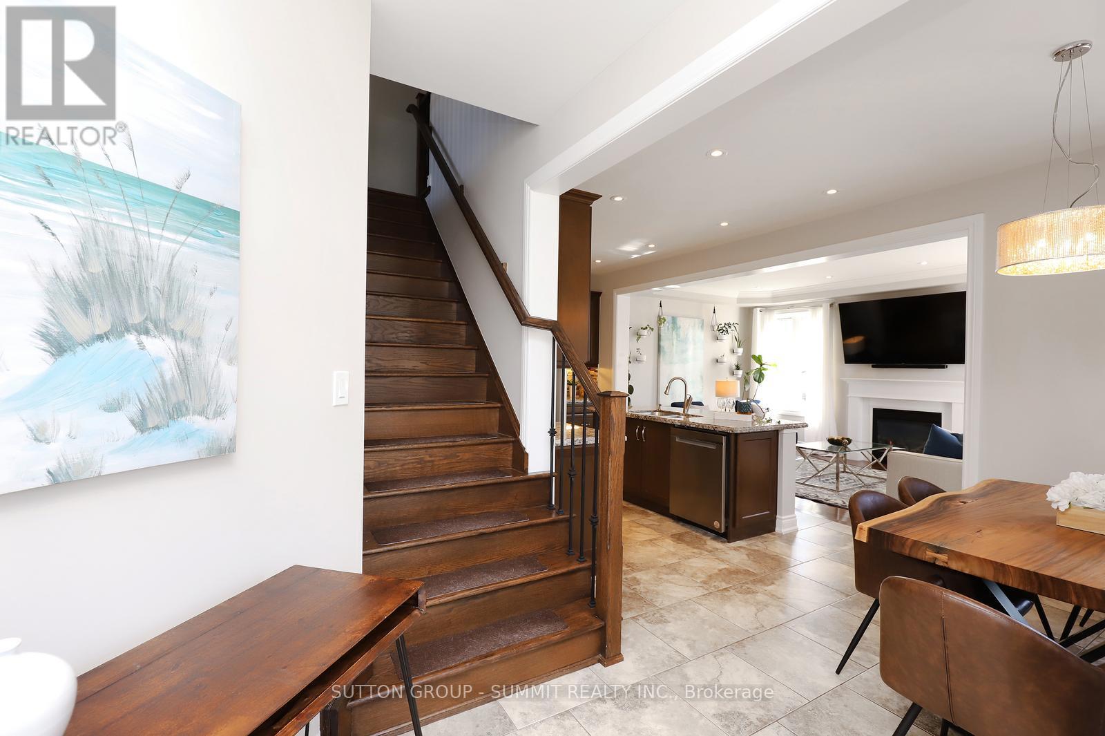 378 BLINCO TERRACE, Milton (CL Clarke), Ontario, L9T8Y6 — Photo 5