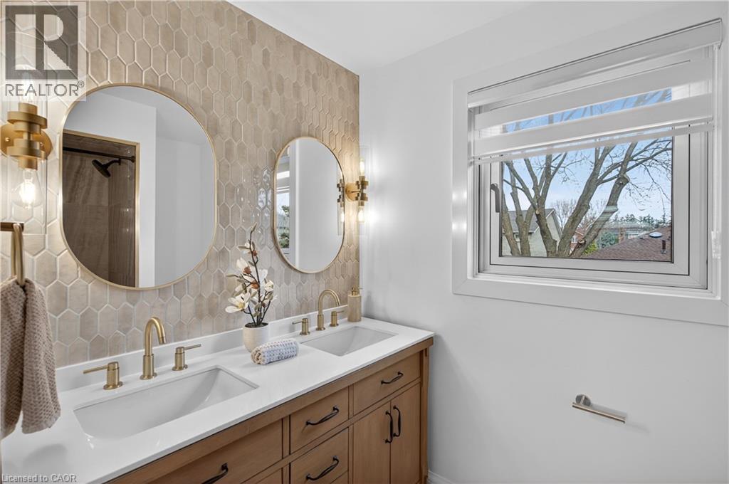 1151 CAMPBELL Court, Burlington, Ontario, L7S1Z7 — Photo 32