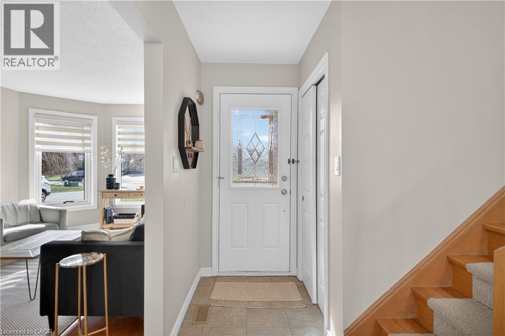 1151 CAMPBELL Court, Burlington, Ontario, L7S1Z7 — Photo 5