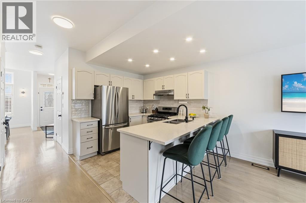 92 BENZIGER Lane, Stoney Creek, Ontario, L8E6G5 — Photo 6