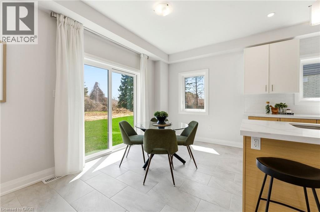 23 WOODVALLEY Court, Hamilton, Ontario, L9B2S7 — Photo 10