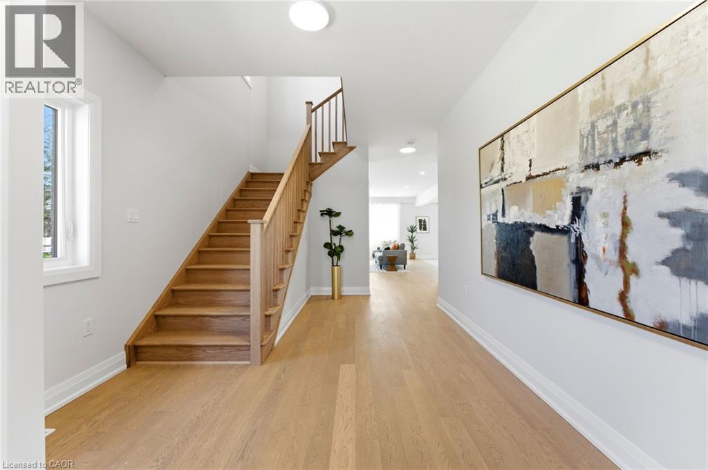 23 WOODVALLEY Court, Hamilton, Ontario, L9B2S7 — Photo 11