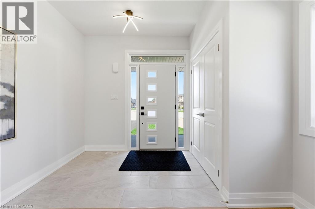 23 WOODVALLEY Court, Hamilton, Ontario, L9B2S7 — Photo 12