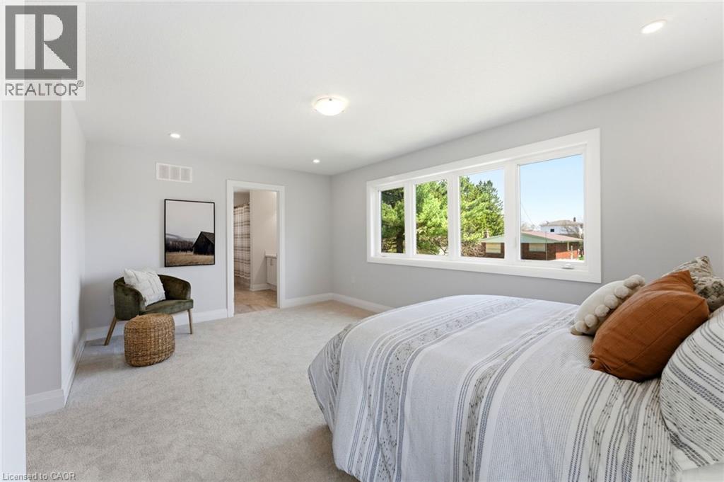 23 WOODVALLEY Court, Hamilton, Ontario, L9B2S7 — Photo 13