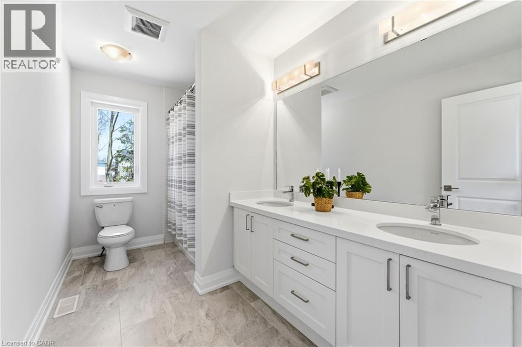 23 WOODVALLEY Court, Hamilton, Ontario, L9B2S7 — Photo 15