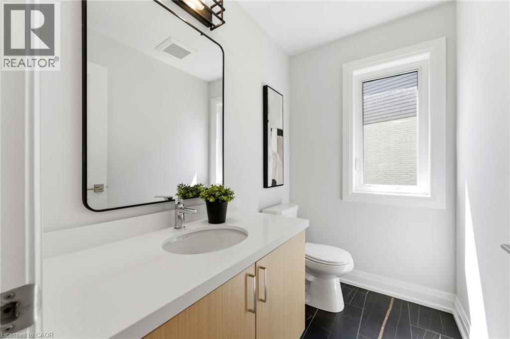 23 WOODVALLEY Court, Hamilton, Ontario, L9B2S7 — Photo 18