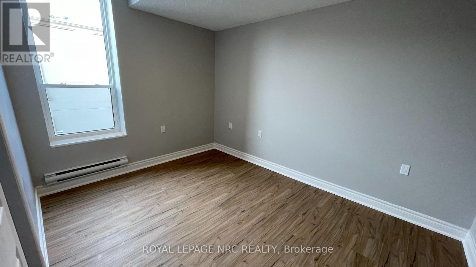 203 - 69 EAST MAIN STREET, Welland (Welland Downtown), Ontario, L3B3W4 — Photo 3