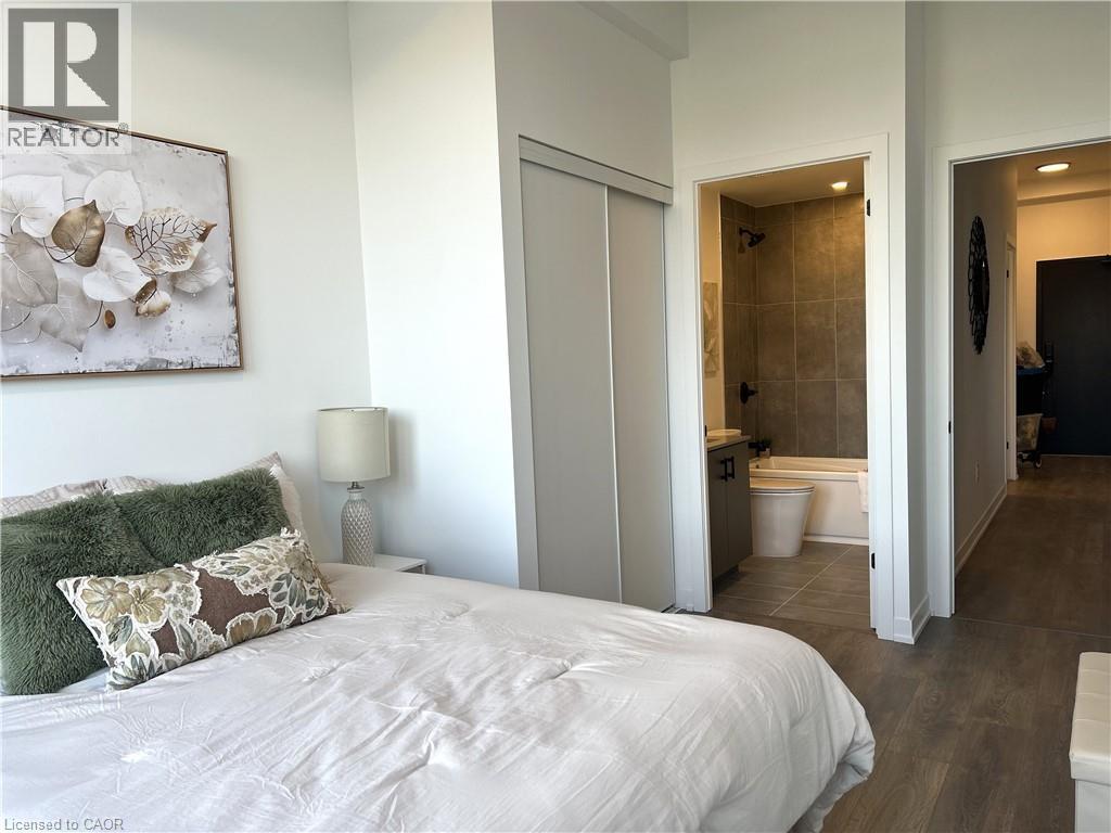 4878 POWERS Common Unit# 118, Burlington, Ontario, L7M0W7 — Photo 8