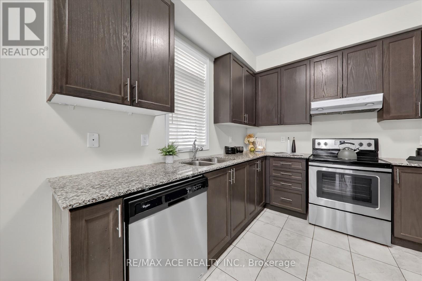 1034 BYRON STREET N, Whitby (Williamsburg), Ontario, L1N0E5 — Photo 17