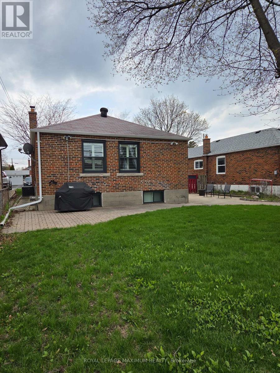 33 ALICE CRESCENT, Toronto (Wexford-Maryvale), Ontario, M1R4N6 — Photo 3