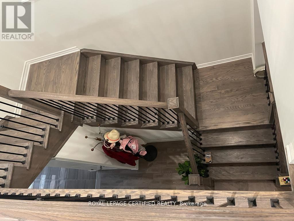 9 AFFUSION ROAD E, Brampton (Northwest Brampton), Ontario, L7A0H1 — Photo 6