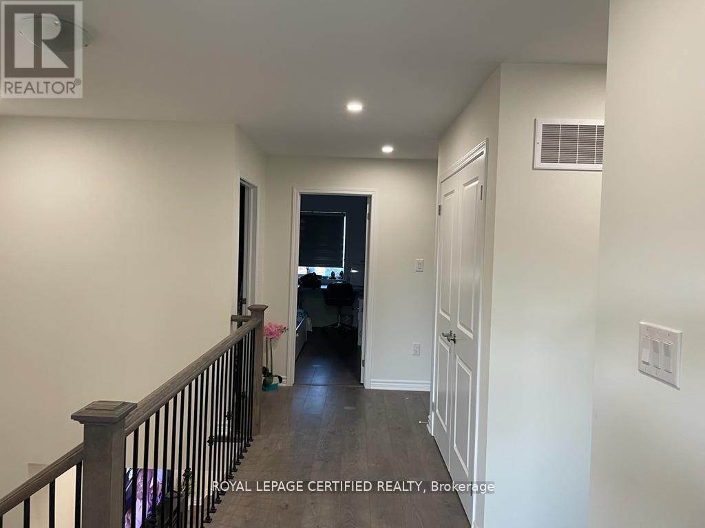 9 AFFUSION ROAD E, Brampton (Northwest Brampton), Ontario, L7A0H1 — Photo 8