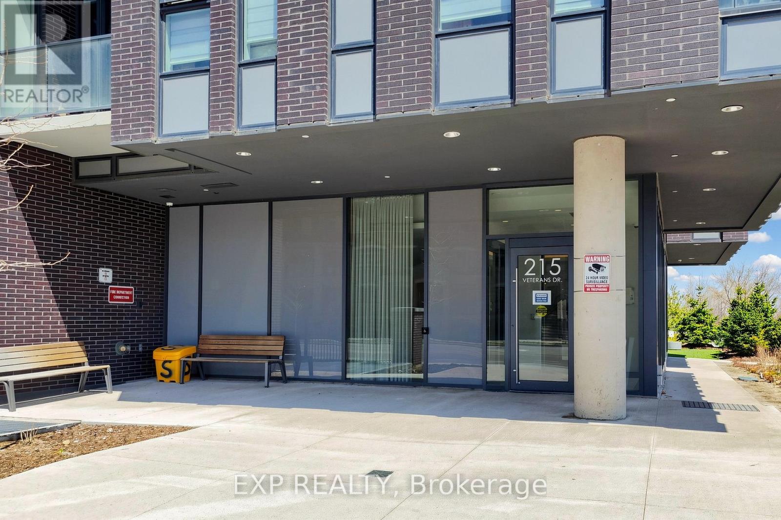 215 VETERANS DRIVE, Brampton (Northwest Brampton), Ontario, L7A4S6 — Photo 3