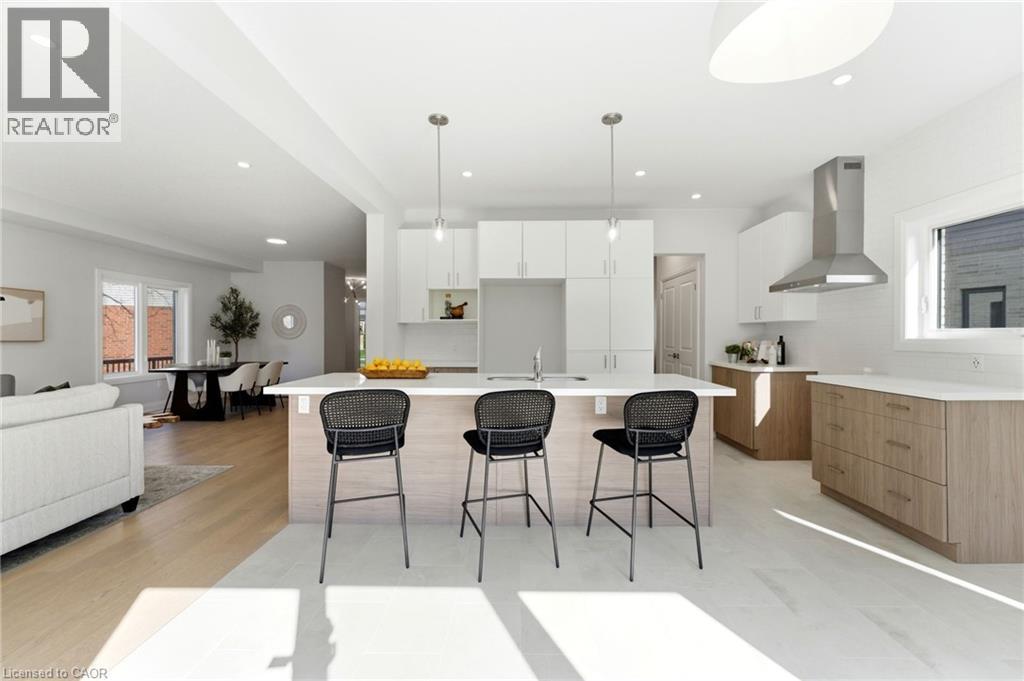 19 WOODVALLEY Court, Hamilton, Ontario, L9B2S7 — Photo 5