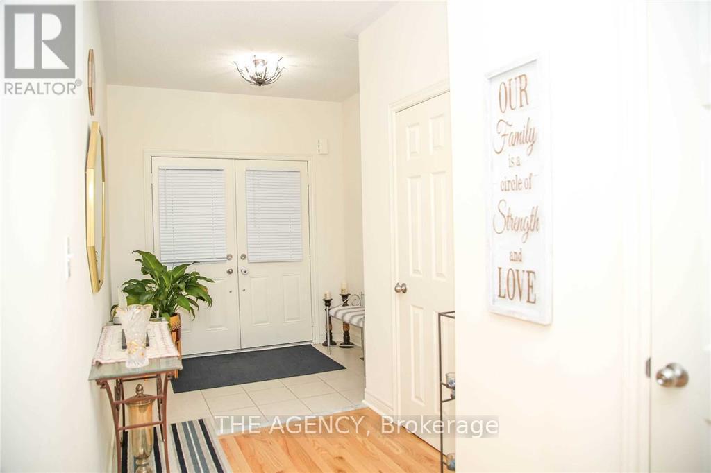 647 MOCKRIDGE TERRACE S, Milton (HA Harrison), Ontario, L9T8W1 — Photo 5