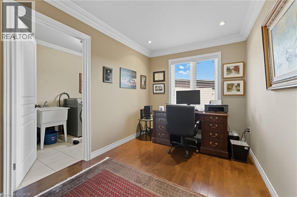 20 LORUPE Court, Ancaster, Ontario, L9G0C8 — Photo 12