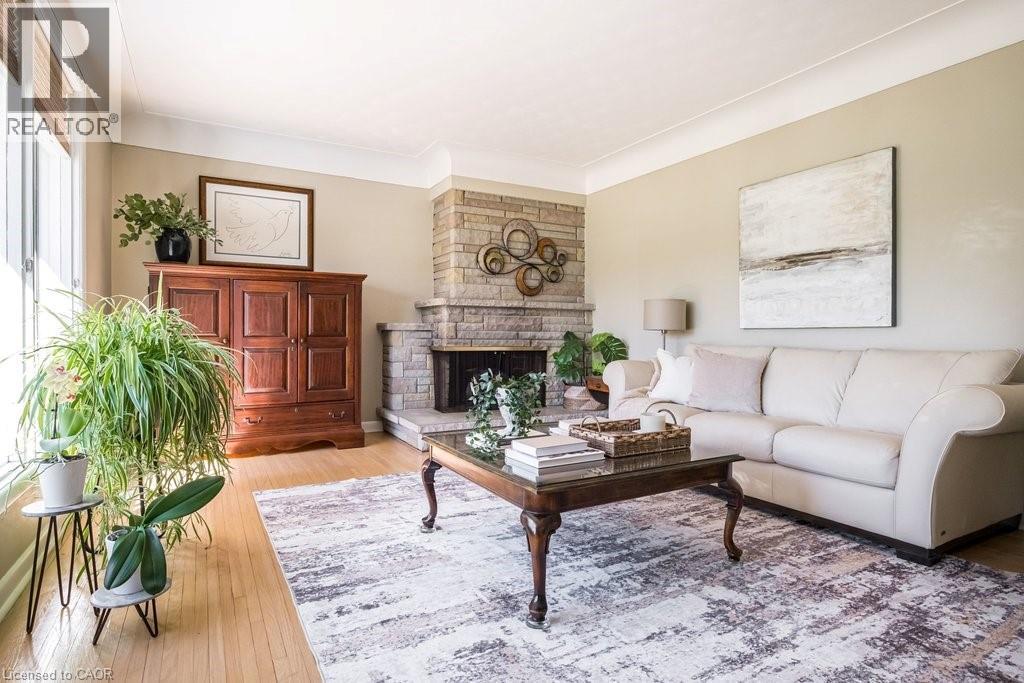 129 ONEIDA Boulevard, Hamilton, Ontario, L9G3C7 — Photo 6