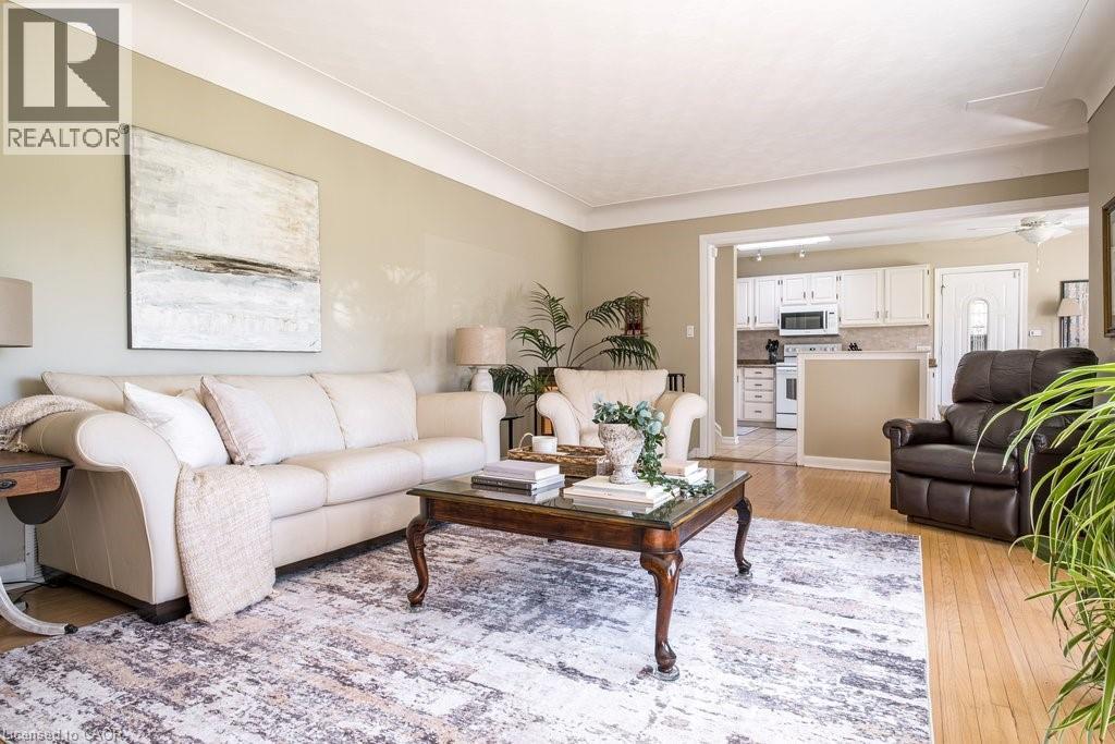 129 ONEIDA Boulevard, Hamilton, Ontario, L9G3C7 — Photo 7
