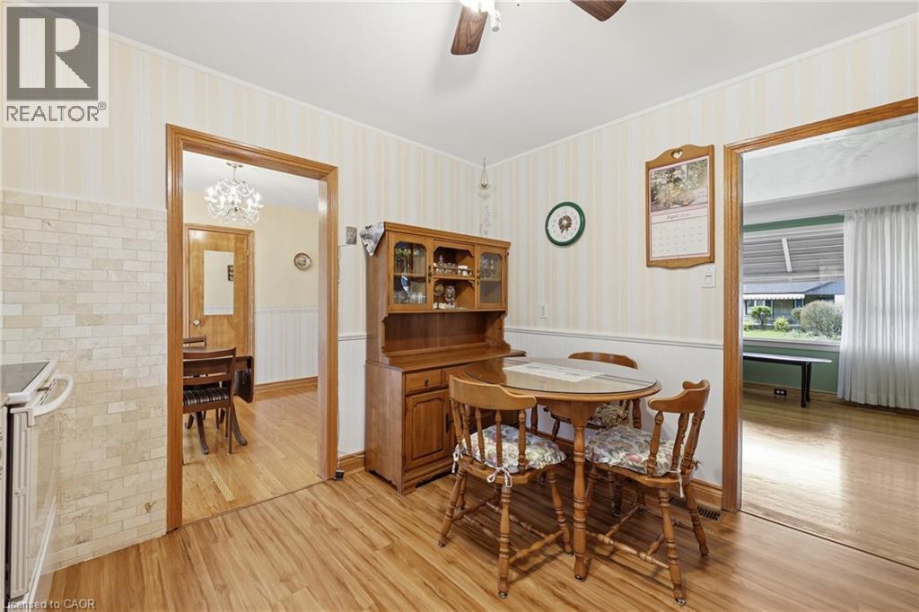 37 CENTRAL PARK Avenue, Dundas, Ontario, L9H2M5 — Photo 11