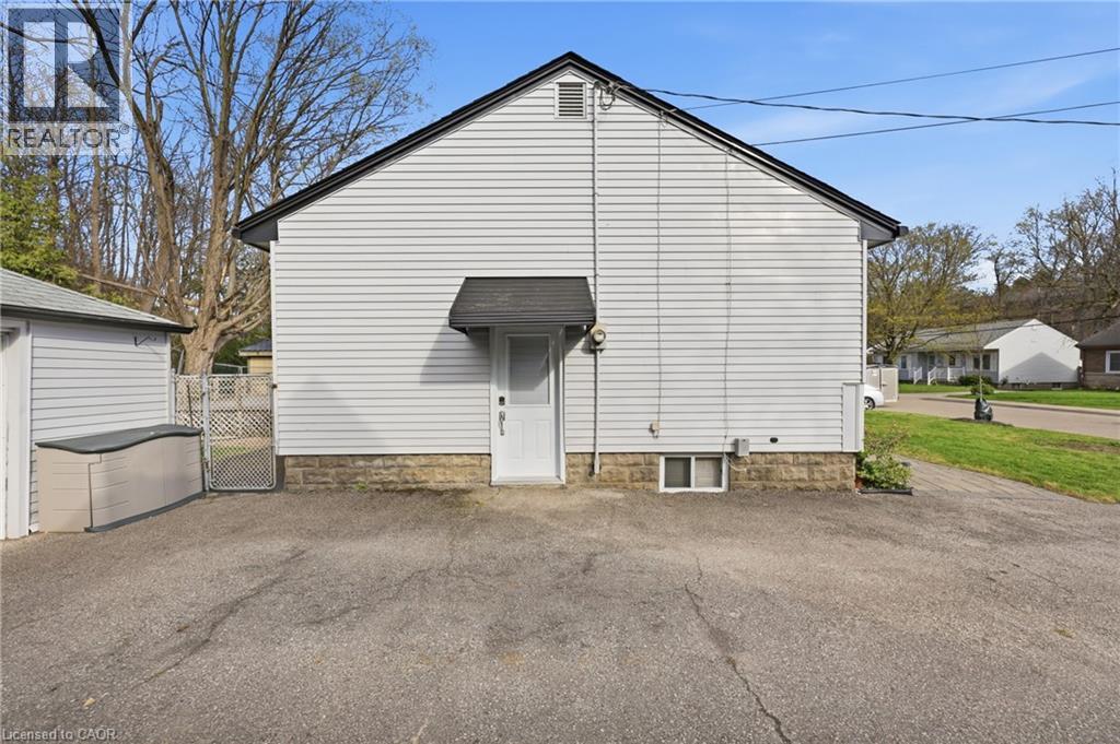 37 CENTRAL PARK Avenue, Dundas, Ontario, L9H2M5 — Photo 34