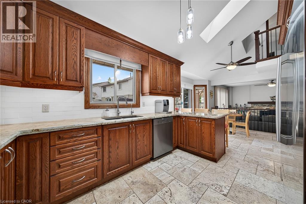 6 REGAL Drive, Hamilton, Ontario, L8W2P4 — Photo 10