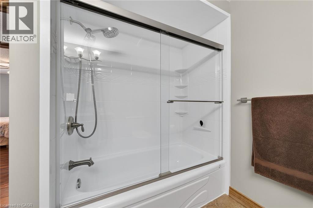 6 REGAL Drive, Hamilton, Ontario, L8W2P4 — Photo 23