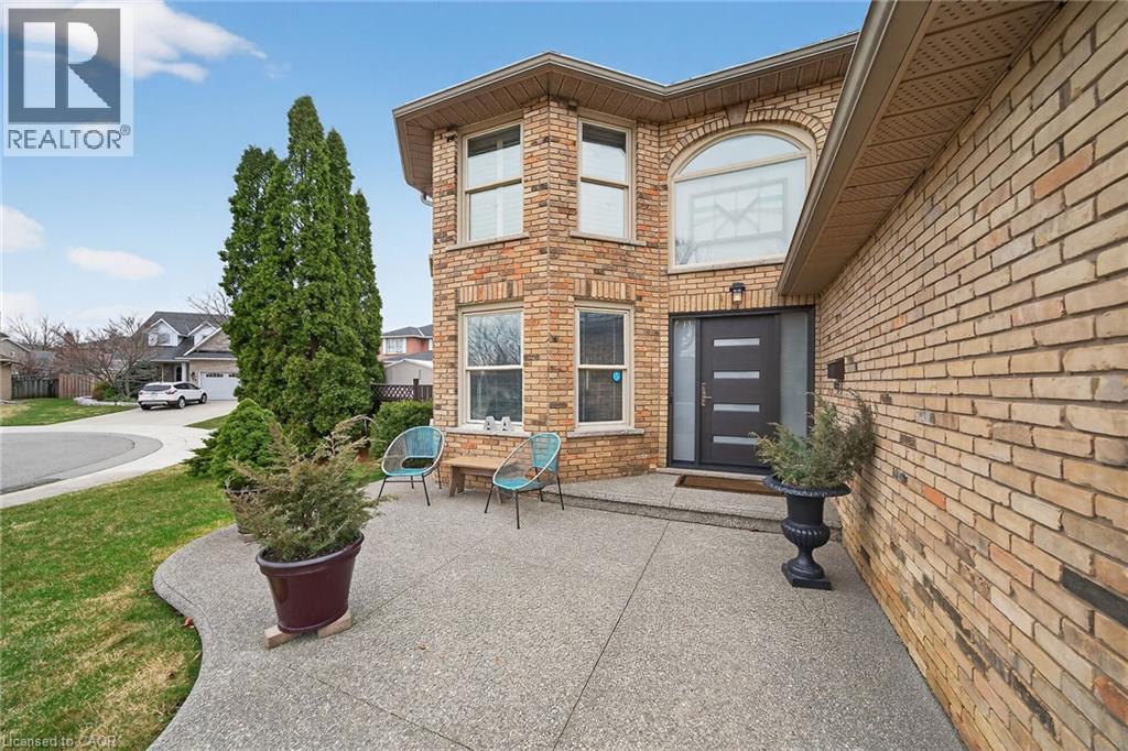 6 REGAL Drive, Hamilton, Ontario, L8W2P4 — Photo 4