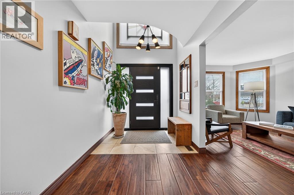 6 REGAL Drive, Hamilton, Ontario, L8W2P4 — Photo 5