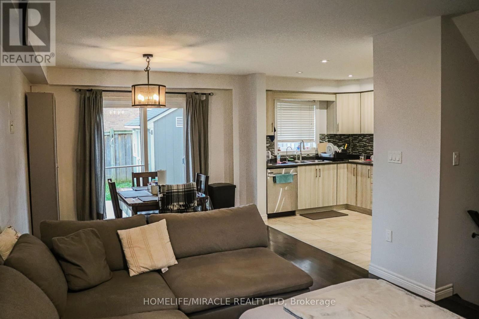 222 PELECH CRESCENT, Hamilton (Hannon), Ontario, L0R1P0 — Photo 8