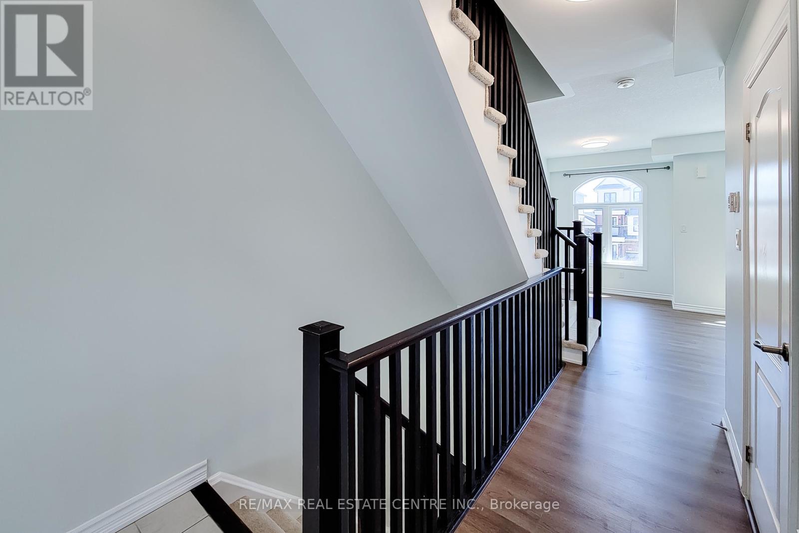 137 BORERS CREEK CIRCLE, Hamilton (Waterdown), Ontario, L8B1W3 — Photo 11