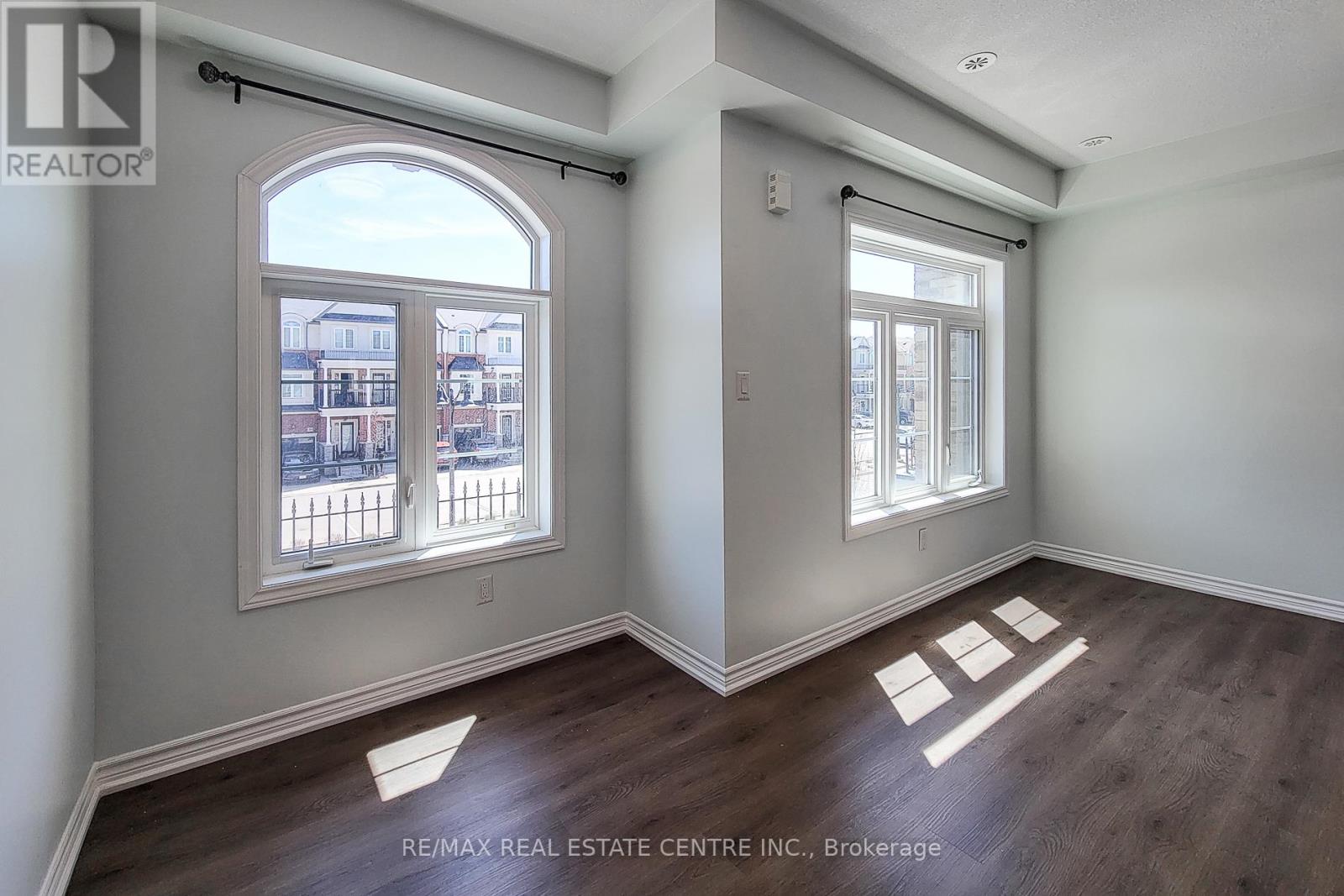 137 BORERS CREEK CIRCLE, Hamilton (Waterdown), Ontario, L8B1W3 — Photo 15