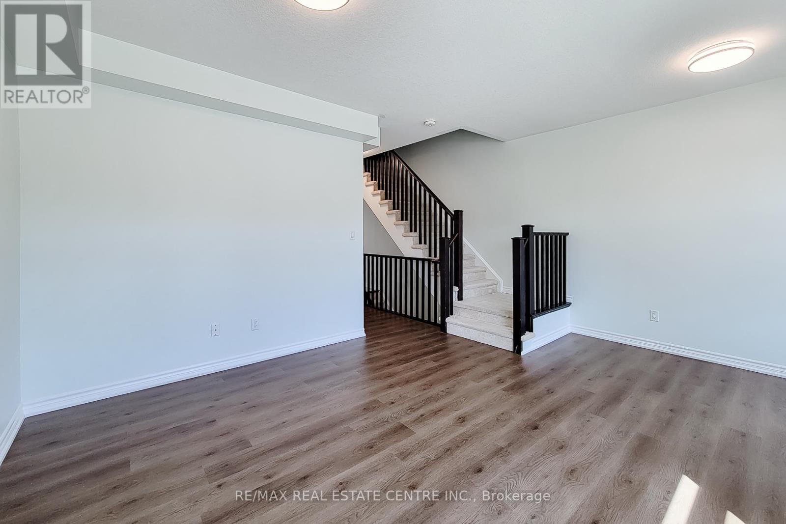 137 BORERS CREEK CIRCLE, Hamilton (Waterdown), Ontario, L8B1W3 — Photo 16