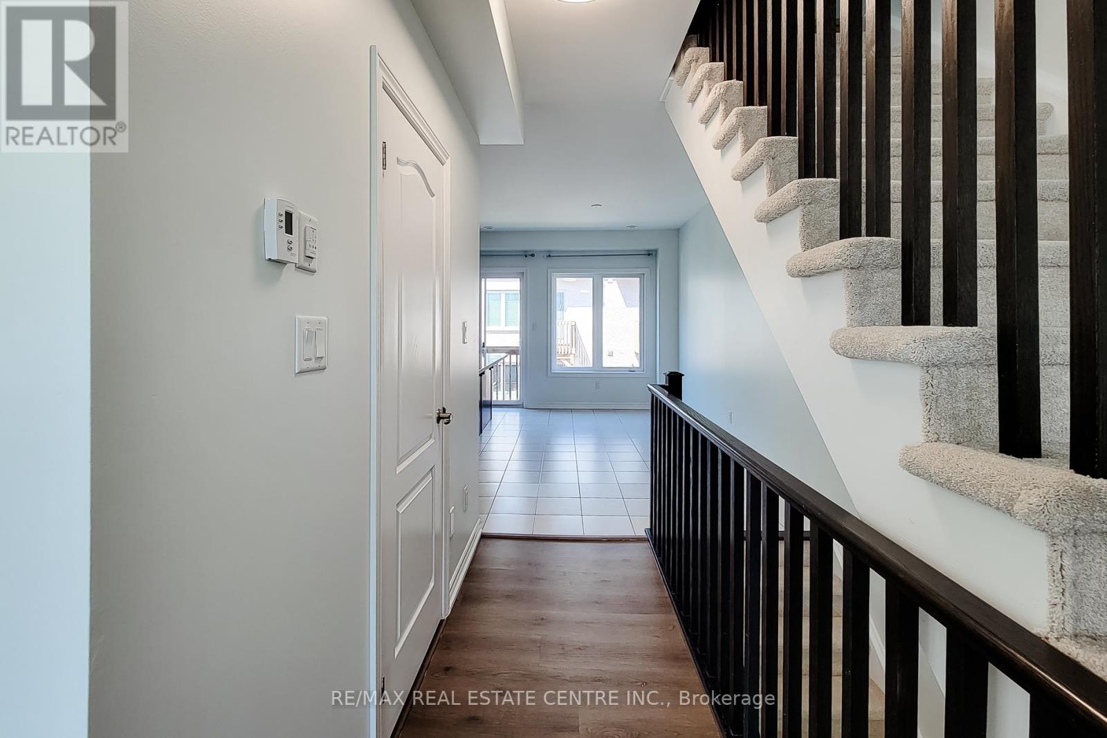 137 BORERS CREEK CIRCLE, Hamilton (Waterdown), Ontario, L8B1W3 — Photo 17