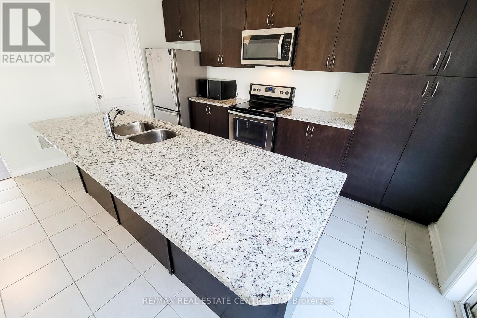 137 BORERS CREEK CIRCLE, Hamilton (Waterdown), Ontario, L8B1W3 — Photo 23