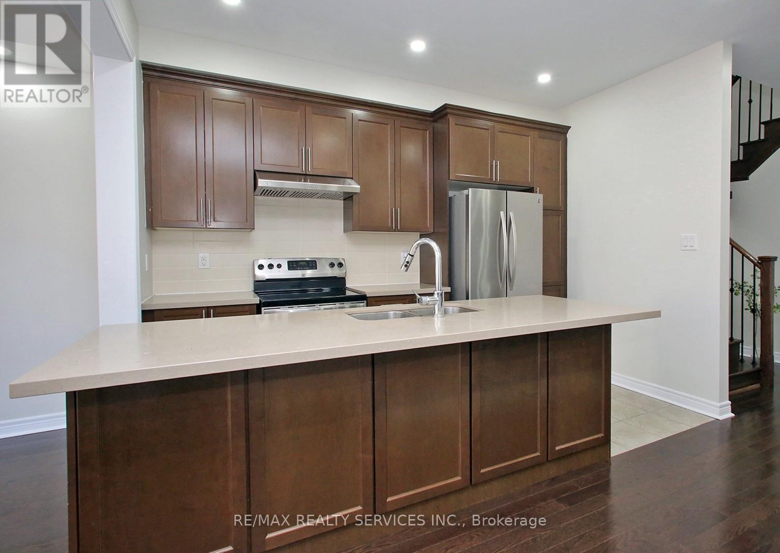 10 ISLE ROYAL TERRACE, Brampton (Bram West), Ontario, L6Y6B1 — Photo 5