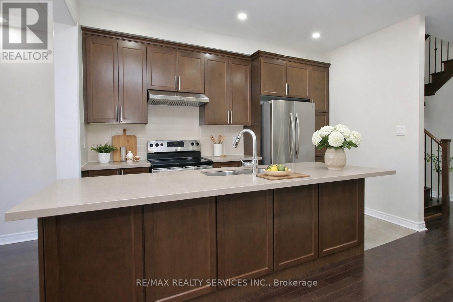 10 ISLE ROYAL TERRACE, Brampton (Bram West), Ontario, L6Y6B1 — Photo 6