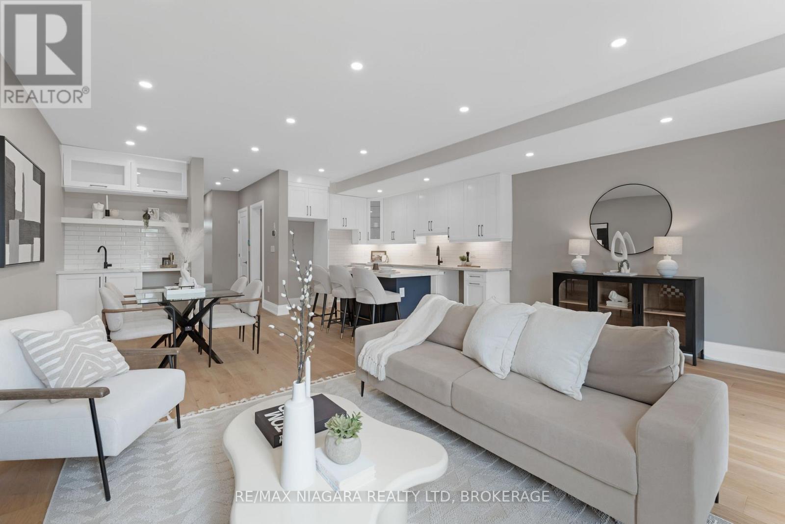 6208 CURLIN CRESCENT, Niagara Falls (Forestview), Ontario, L2H0B8 — Photo 10