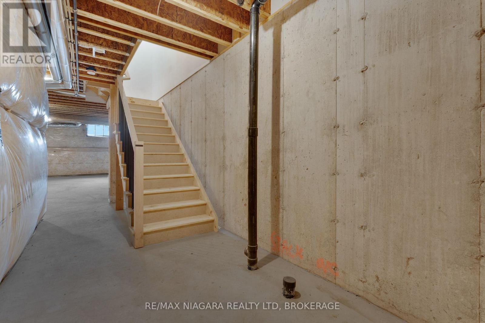 6208 CURLIN CRESCENT, Niagara Falls (Forestview), Ontario, L2H0B8 — Photo 30