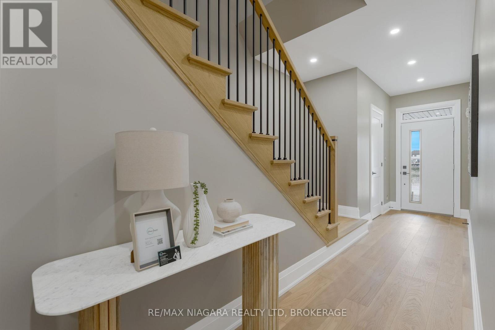 6208 CURLIN CRESCENT, Niagara Falls (Forestview), Ontario, L2H0B8 — Photo 4