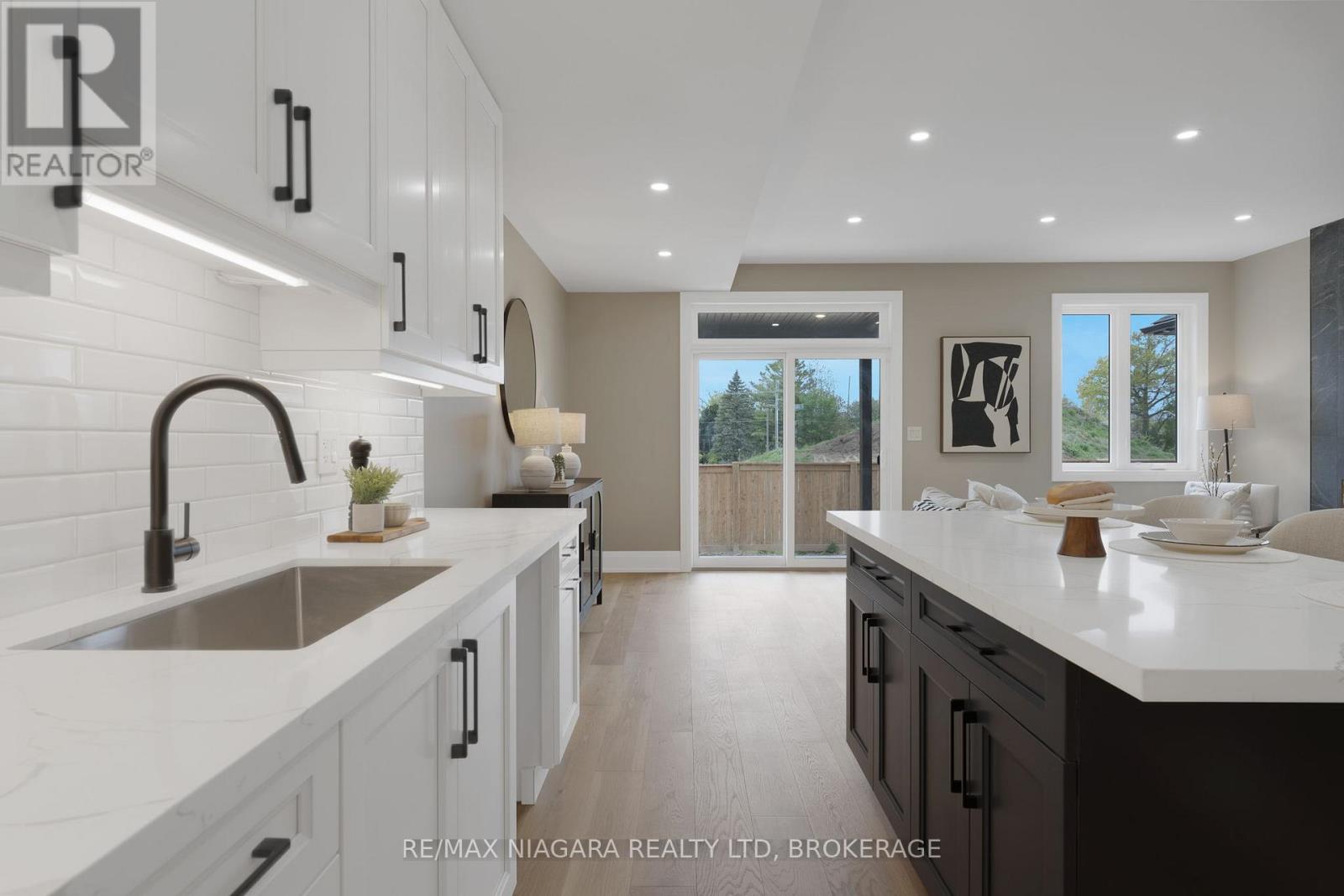 6208 CURLIN CRESCENT, Niagara Falls (Forestview), Ontario, L2H0B8 — Photo 8